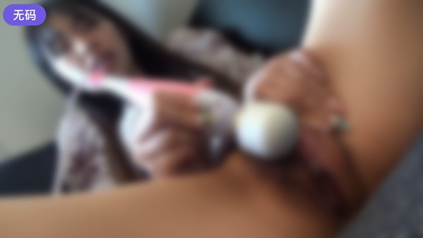 FC2-4448616 1年振りにエッチしちゃう天真爛漫ちゃん。とっても恥ずかしがる姿にオジサンチ●ポは-cd1