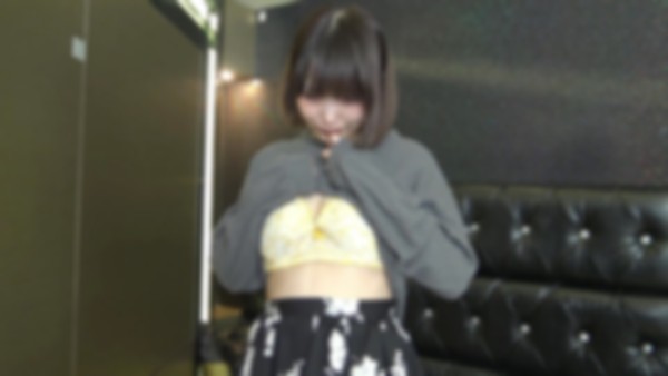 FC2-4427074 色白ショートの清楚系。おしとやかな事務員の裏の顔は乱れまくりのエロエロ美女。無毛マンコに