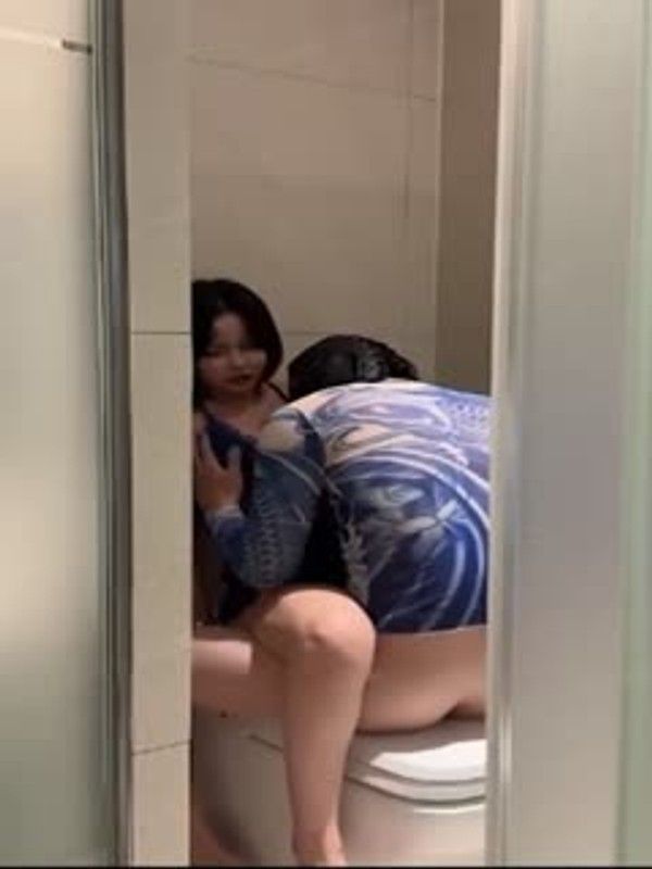 【富人玩具】极品粉嫩肉鲍，这身材颜值直接麻了，插进去一瞬间好满足