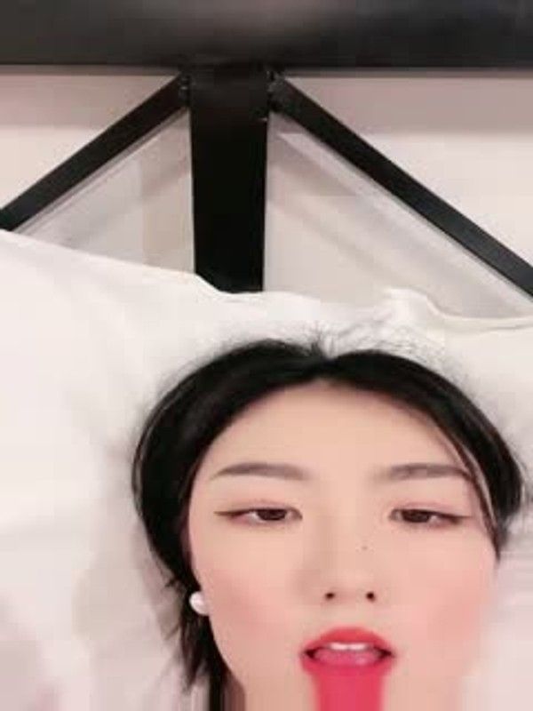 极品车模下海！制服诱惑小骚货！第一视角操嫩穴，叫起来大声好骚4