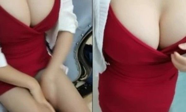 上门推销--34岁极品爆乳阿姨：你先别着急嘛好不好，等一下嘛，我感觉好强烈的我快沦陷了啊啊啊啊！  乳推、骑乘、口爆 男：哇真骚，你多久没干了。