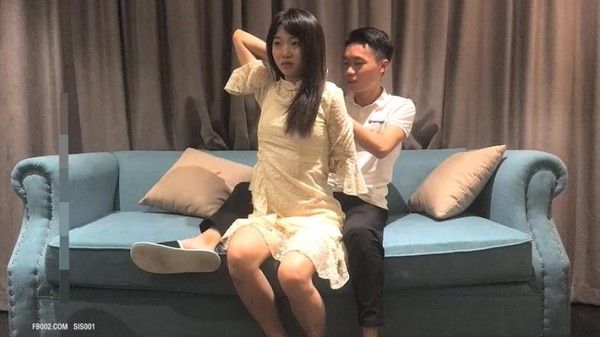 草莓修车- 旗袍小妹很诱惑哦