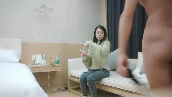 草莓修车 - 深夜约嫖妹子看到大屌有点害怕