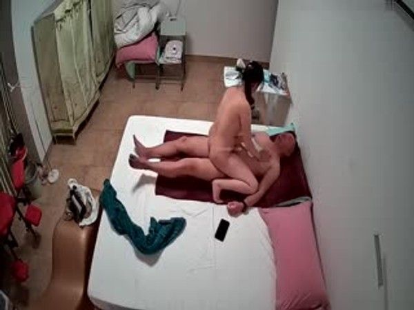 胖叔网盘被黑不愿意付赎金被黑客流出多角度偷拍约炮刚下海的马尾辫外卖小野鸡服务不错点个赞